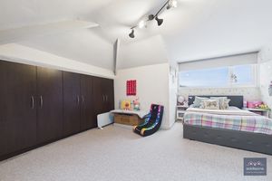 Photo 24- click for photo gallery